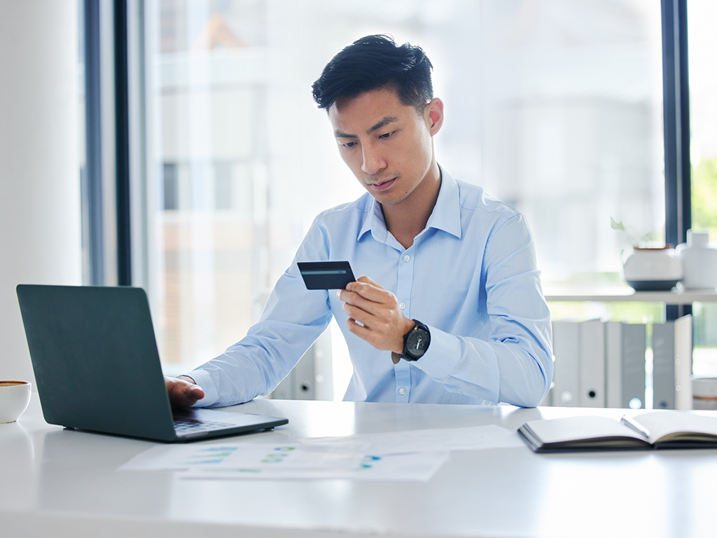 Banken und Versicherungen haben Umgang mit sensiblen Kunden- und Kontodaten.