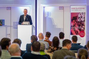 Prof. Dr. Robert Schmitt auf dem DGQ-Qualitätstag 2024